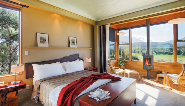 Hapuku Lodge, New Zealand's treehouse hotel ...