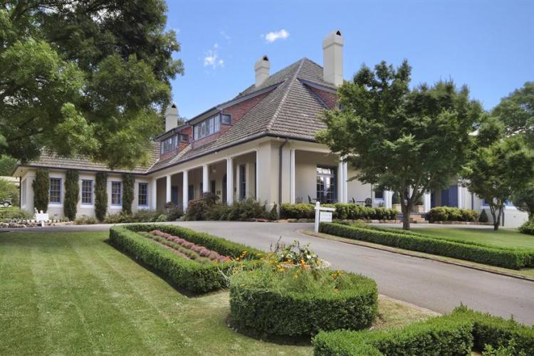 Peppers-Manor-House-Retreat3.t37573