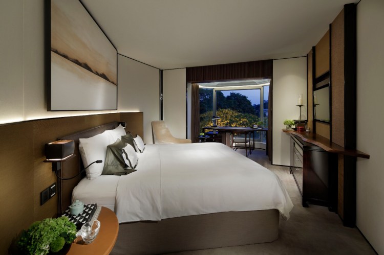 Newly Renovated Shangri-La Hotel, Singapore Tower Wing Deluxe Room