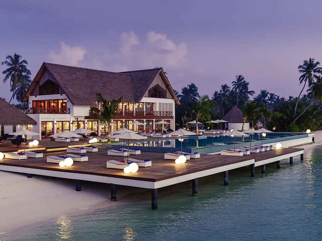 Mercure Maldives Kooddoo Resort