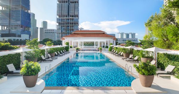 Raffles Singapore Swimming Pool